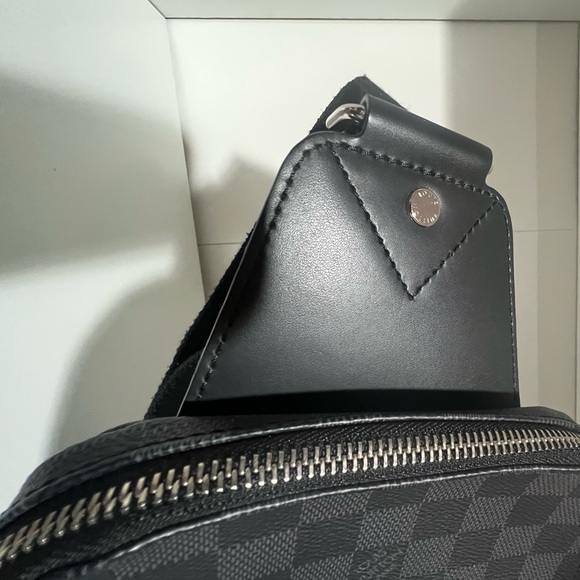 ~ SOLD PENDING Louis Vuitton LV Avenue Sling Bag - Picture 7 of 10